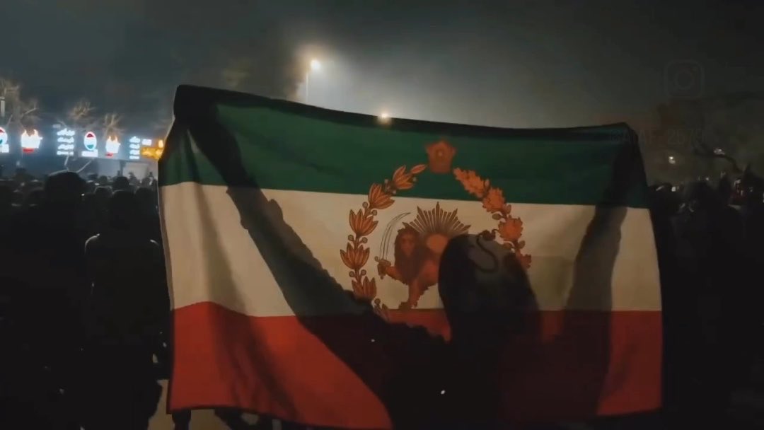 ۱۸ و ۱۹ دی یک ایران در خیابان ها حضور داشت.