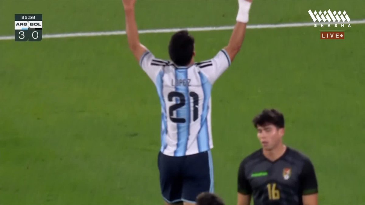 Flacco Lopez hits the Lionel Messi celebration after scoring on his Argentina debut. 🤩
