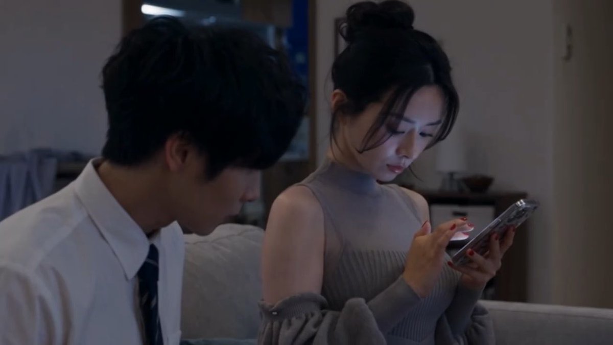 兄弟们续集来了。小伙穿越东京,被合租室友拉着看片,裤子都湿了……