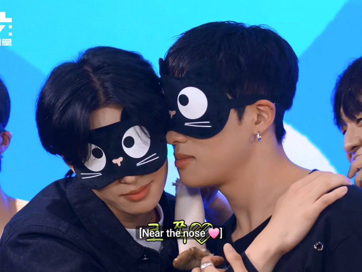 keeho nearly kissed theo while trying to figure out what the mystery object was 😭 #P1Harmony #피원하모니 #기호 #테오