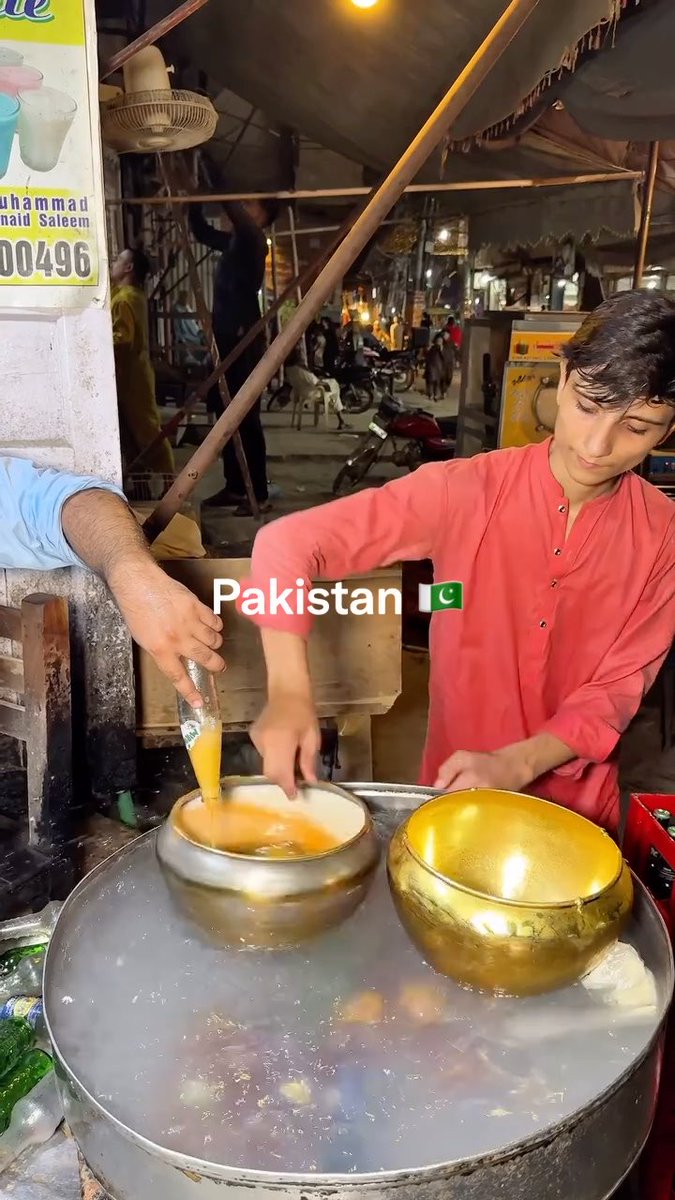 Pakistani 🇵🇰 milk soda, straight from wet thighs and finger-blended. Locals enjoy it as a Coke replacement.