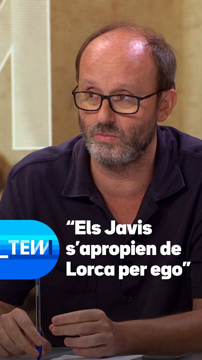 🎥 "El discurs queer de 'La bola negra' és reiteratiu i la pel·lícula és d'una obvietat extrema." El crític de cinema Toni Vall explica per què no li ha agradat el film i assegura que els Javis s’han apropiat de la figura de Lorca per una qüestió d’ego. #TotEsMou3Cat