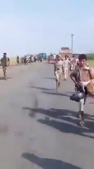 🚨عاجـــــــــــــــل مرتزقة الرياض يفرّون من تعز وسط انهيار متسارع في مواقعهم، وقوات صنعاء تتقدم على عدة محاور وتقترب من قلب المعركة.
