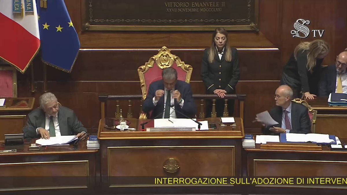 Ho fatto una domanda molto semplice al Ministro Valditara: è disposto ad inserire la quattordicesima per gli insegnanti, sì o no? Non servivano grandi discorsi, bastava un sì o un no. Ma la risposta non è arrivata, se fossimo in classe il giudizio sarebbe stato: gravemente impreparato. Ma noi sulla quattordicesima per gli insegnanti continueremo a insistere.