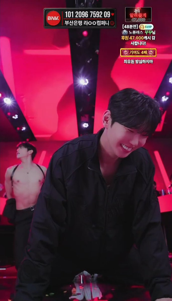 When Junyong was teaching Yuwon how to look sexy, it somehow became funny instead. 🤭