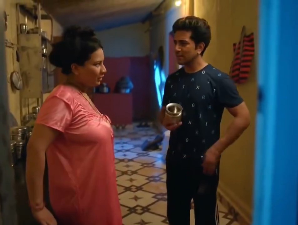 Thoda funny Yaar, koi toh help kar do… ye web series dhoondhte-dhoondhte thak gaya hoon 🥵🥵