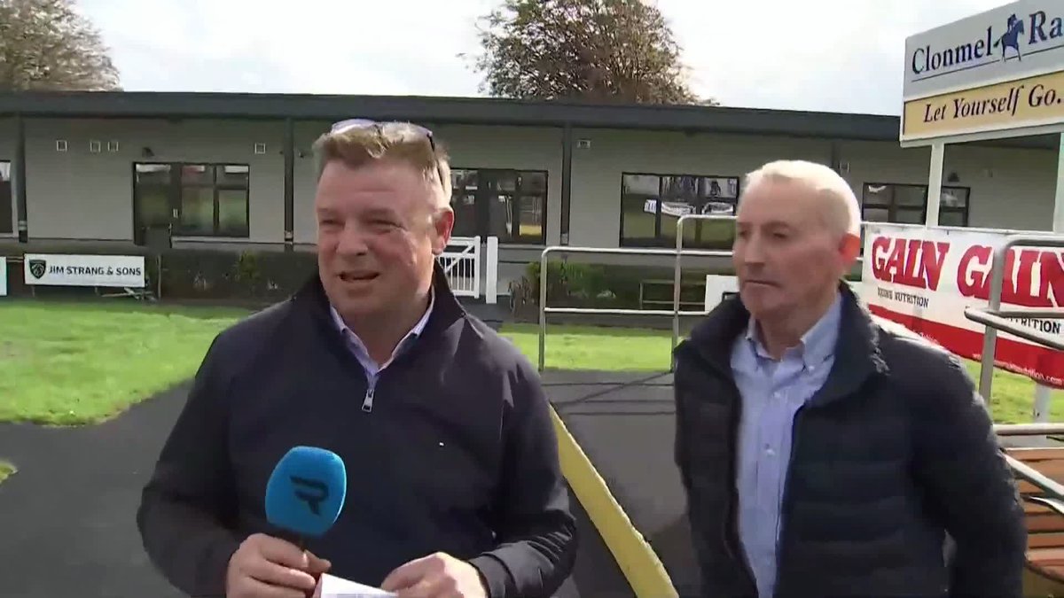 Ray Cody only trains 10 in his family-run business but now has 11 winners across both codes this year in a fine season for the Co Kilkenny trainer, the latest success with 10yo Tullyreevy Boy earlier at Clonmel Races 👏