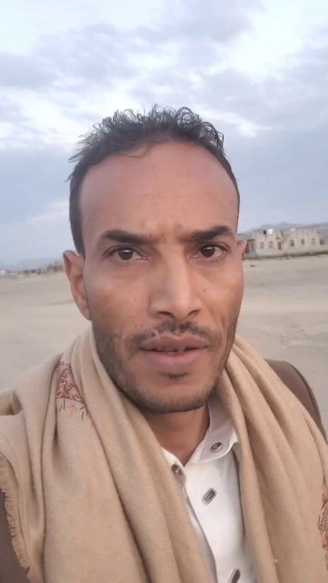 إلى كل من يحاول بث الفتنة الطائفية والمناطقية، شعبنا اليوم أصبح أكثر وعياً ولن تنطلي عليه هذه الأفكار الهدامة. لاتستمع ياشعبنا للإشاعات (باللهجه التعزيه) الشاعر #محمود_الجنيد