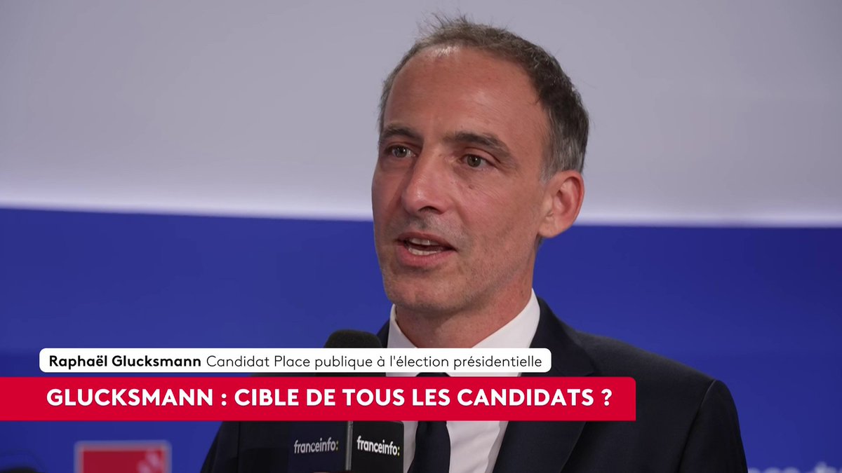 🔴 🗣️ Primaire de la gauche : Raphaël Glucksmann, cible de tous les candidats ? ➡️ La réponse du candidat Place publique : "La politique, je ne vois pas ça comme une série de punchlines, on est dans un moment suffisamment grave pour faire preuve de responsabilité." #canal16