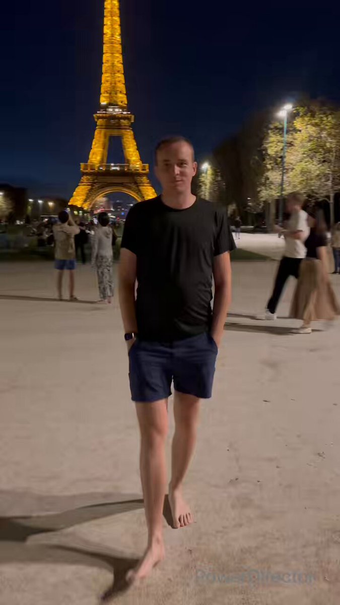 Canadian man 🇨🇦 experiences pressure point massage in Paris, France 🇫🇷 #massage #relaxation #massagetherapist #massageinparis #france🇫🇷