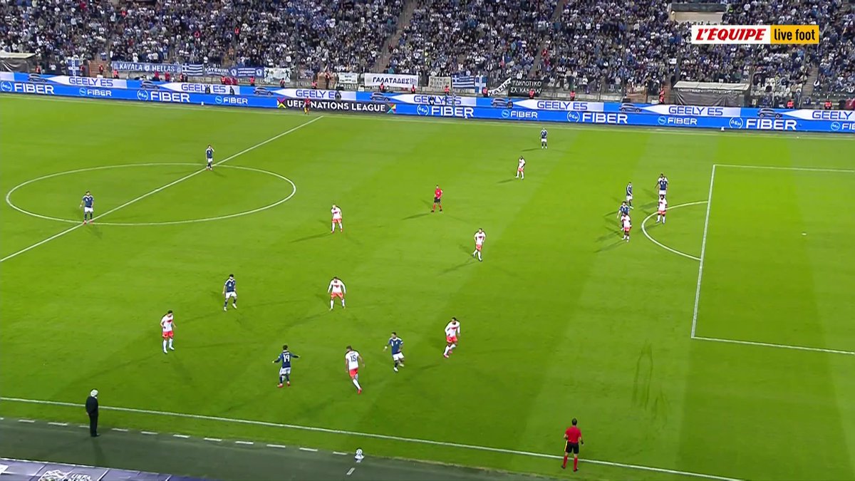 🇬🇷-🇳🇱 L'énorme fébrilité des Pays-Bas qui sont menés de deux buts par la Grèce... Le direct sur L'Équipe live foot > #lequipeFOOT