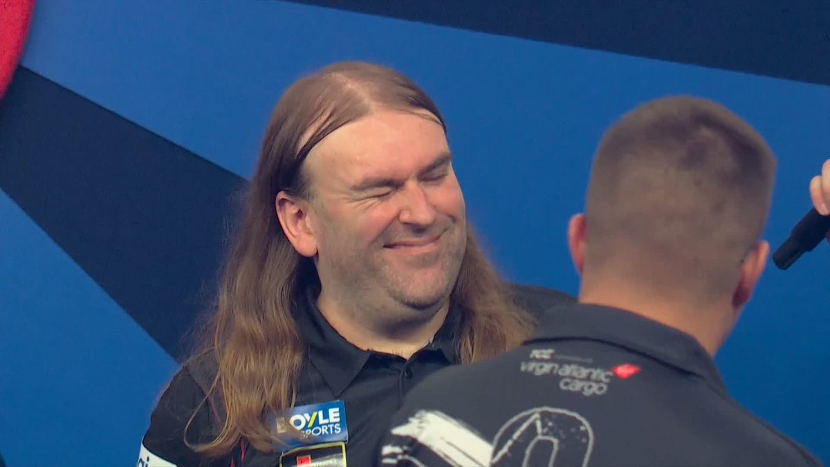 SENSATIONAL SEARLE! Heroic 167 from Heavy Metal to kick off set three! 👏 📺 #WGPDarts | R2