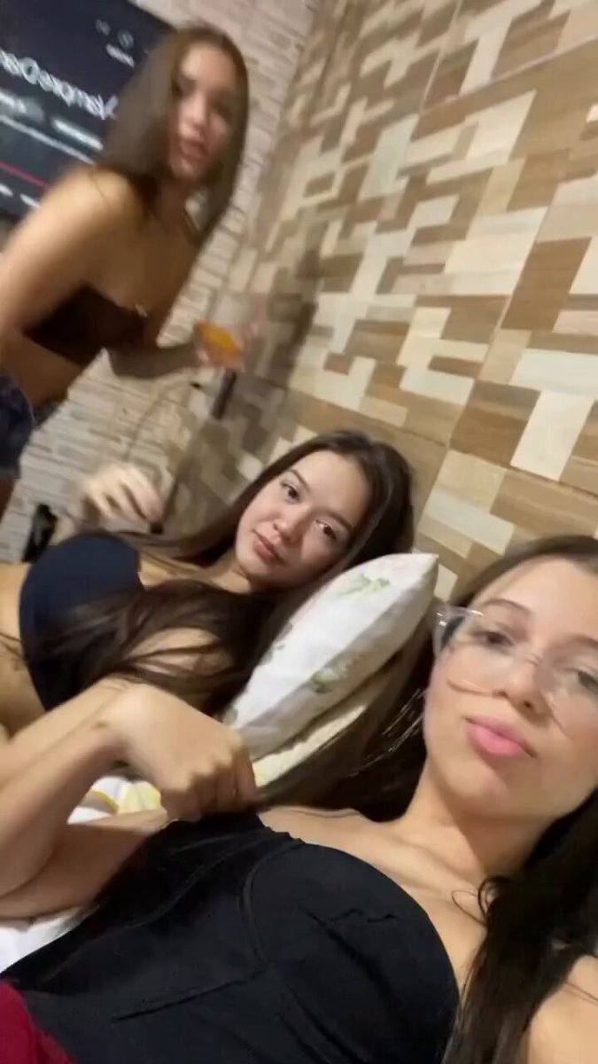 Hoje agente fica louca até esquecer😋