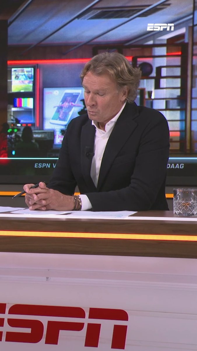 Hans Kraay jr. zag verschrikkelijke eerste helft 😳 "Alles is wild bij Quinten Timber" 👀 #GRENED