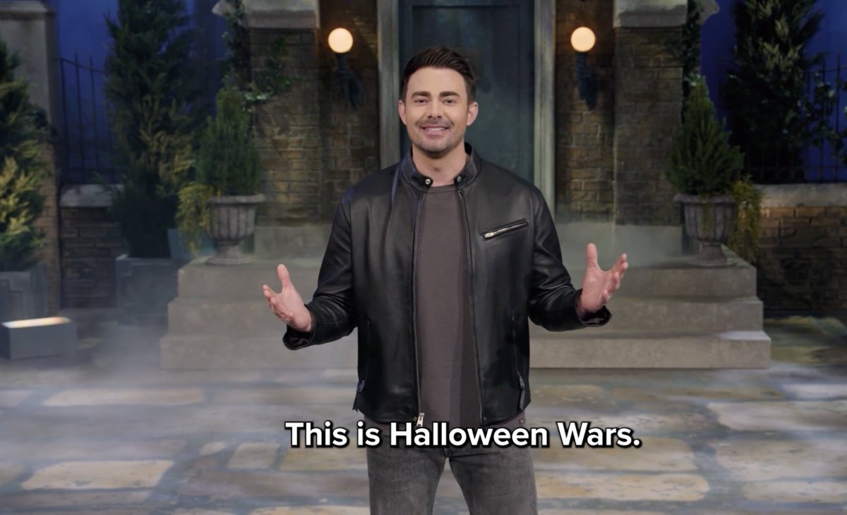 "Why does there always have to be a twist?!" 😩 Watch an all-new episode of #HalloweenWars, Sunday at 9|8c.