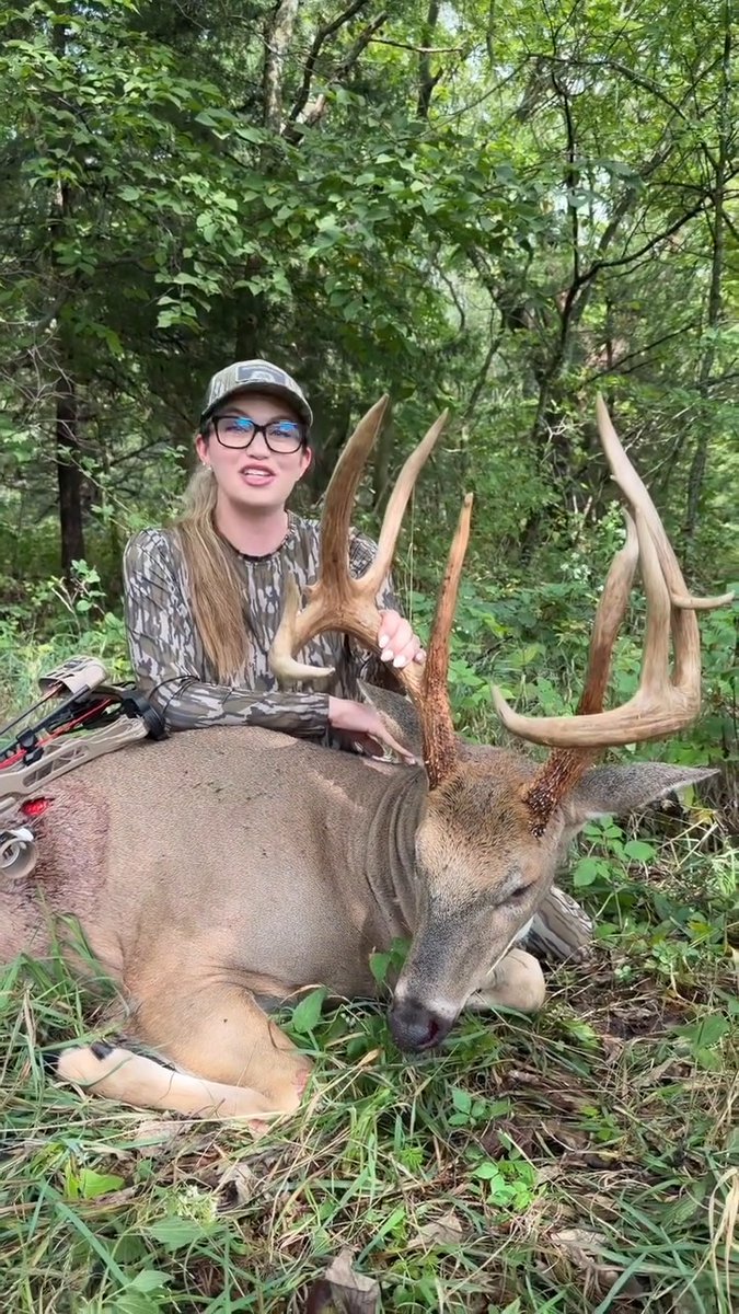 Help us congratulate Taylor Drury on this BEAST!!👀🦌👀 📸Drury Outdoors 🦌 #FindYourAdventure #outdoors #hunting #deer #whitetail
