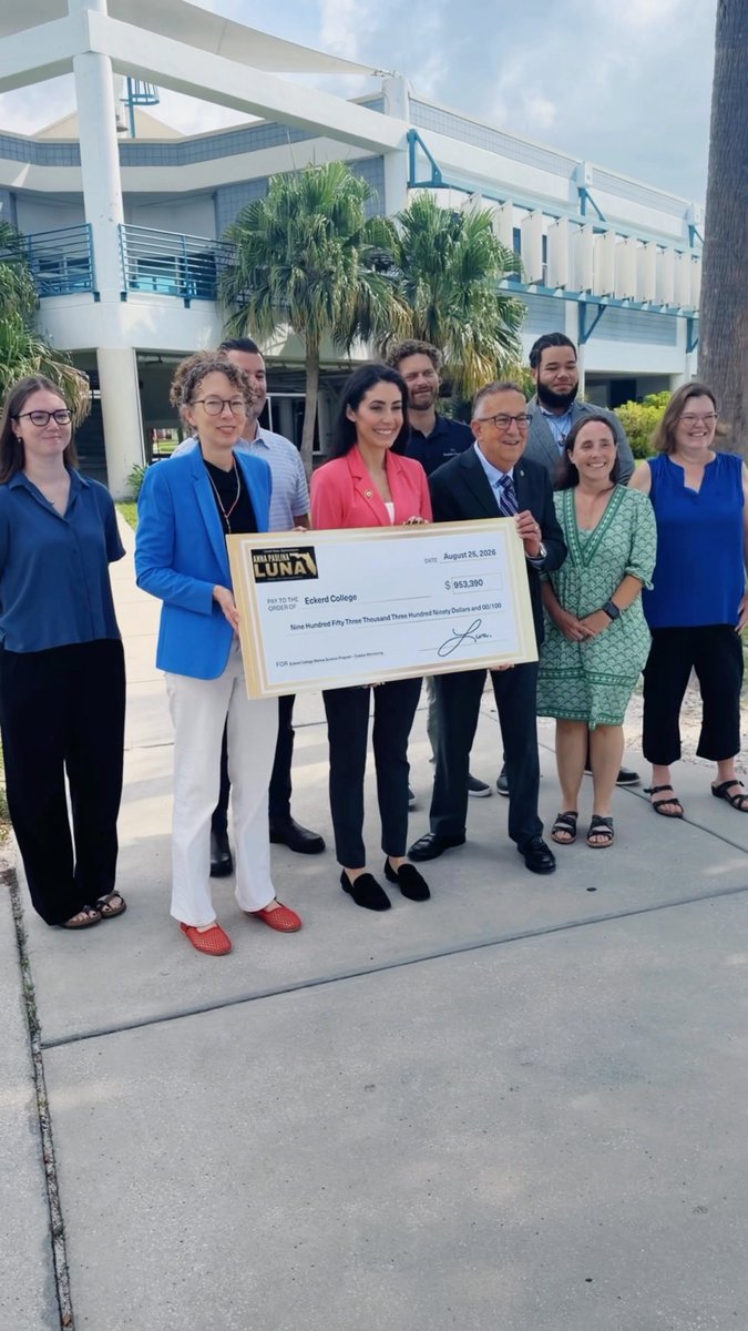 This $1 million check to Eckerd College will go towards marine research that will help prevent Red Tide in Tampa Bay!tt