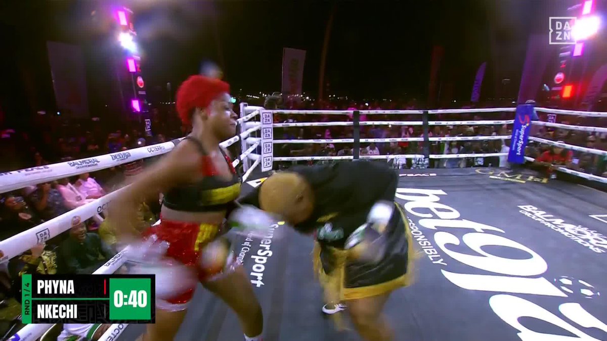 No time wasted in round 1! #CarterSpeed Live NOW on DAZN ▪️