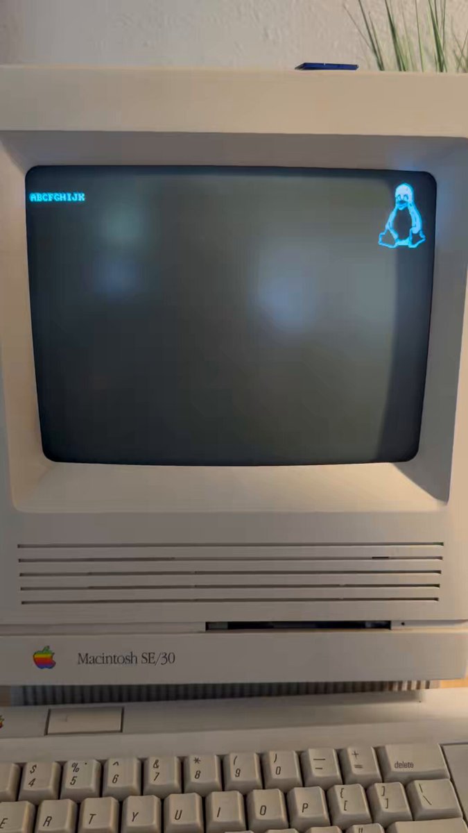 I've had an SE/30 for a really long time and I've never seen a Linux kernel boot on it. This is Linux 7.2.8 Claude made it really easy and optimized a kernel for maximum performance using MAME as a build / test "machine" It eventually created a bootable SD card that I dropped into my SCSI2SD and was up running 2026 is peak computer