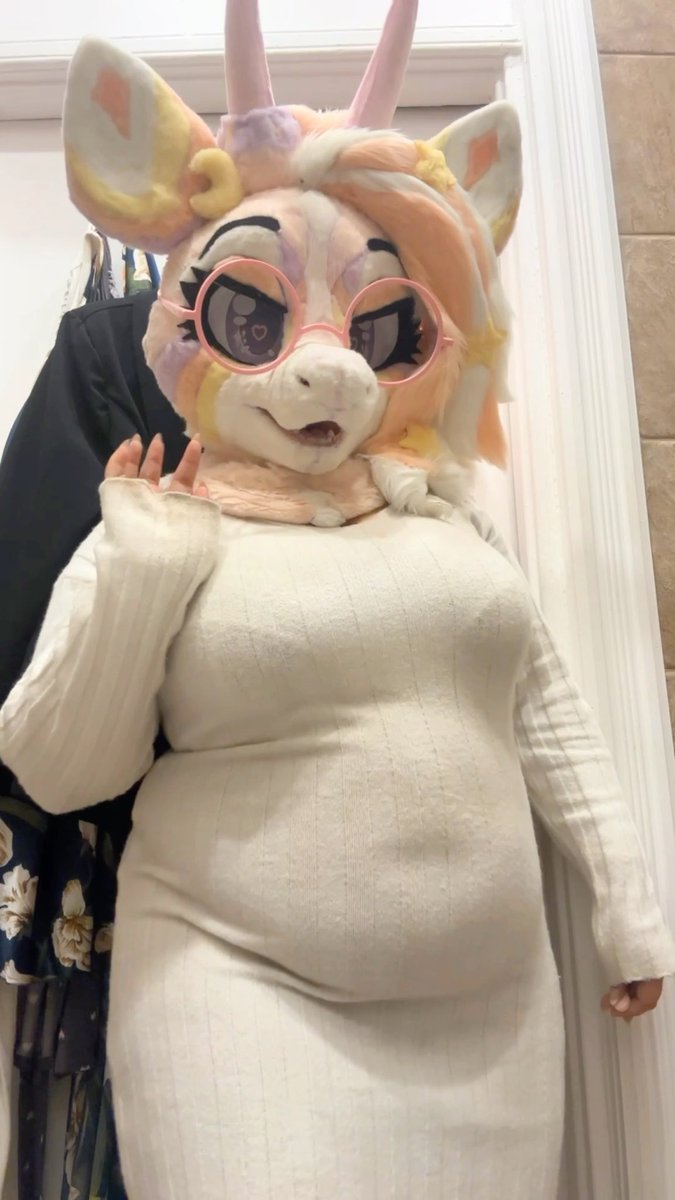 are you going to catch this chubby thick dragon ? Be careful she may bite