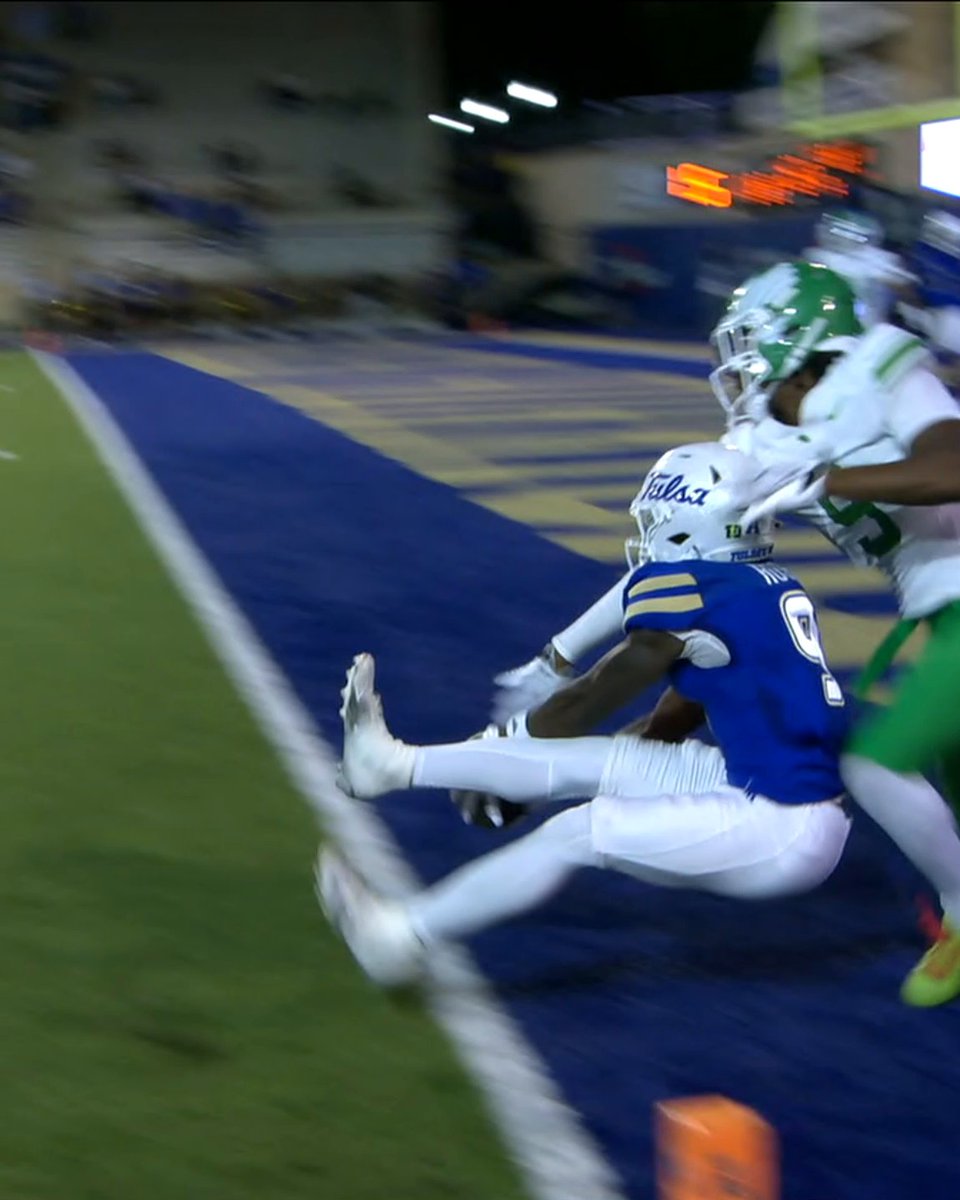 Went around the defender for the score 😤 Tulsa up on North Texas on ESPN 🍿