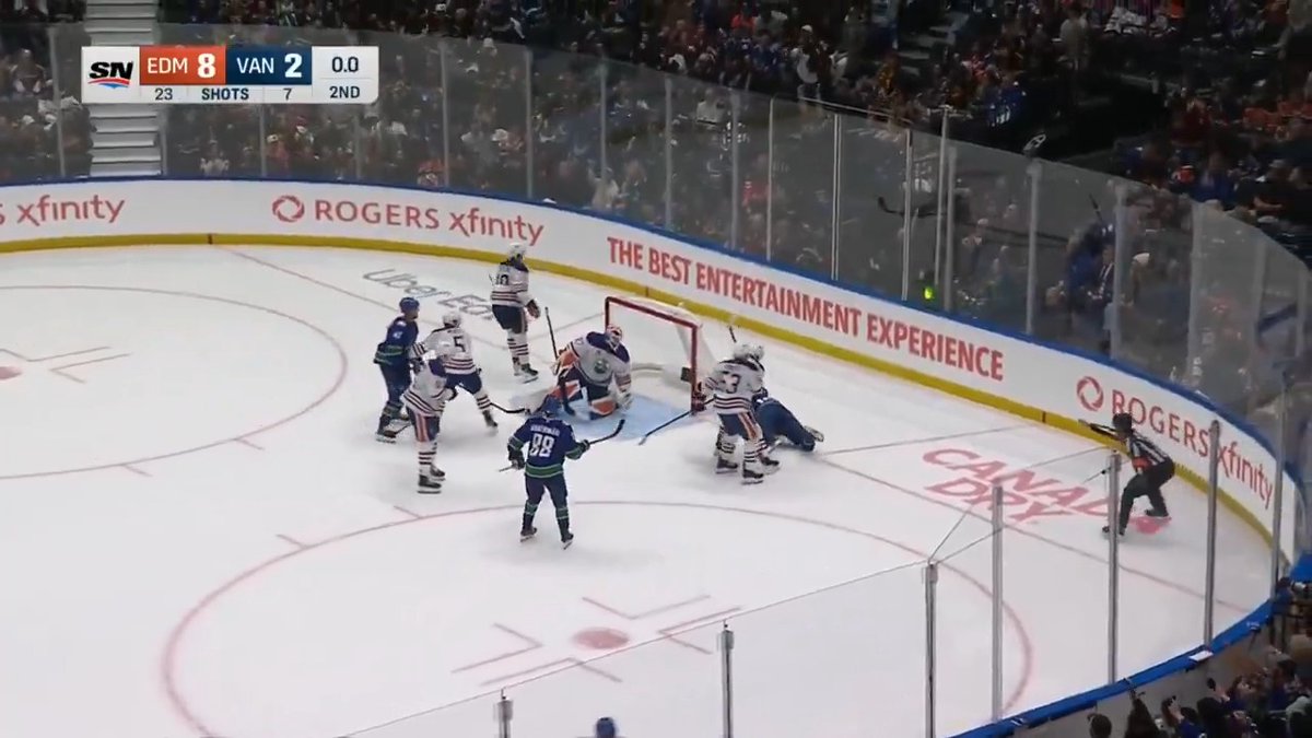 Buzzer beater Bains. 🚨