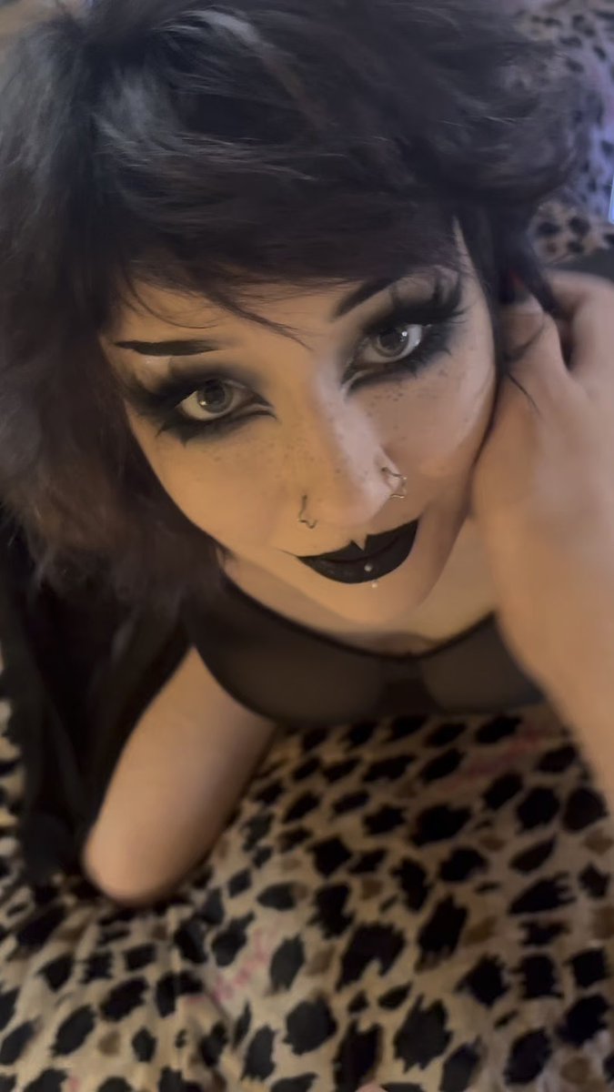 Can you tell the moment euphoria kicked in and I become cock drunk and can’t help myself ? 🖤