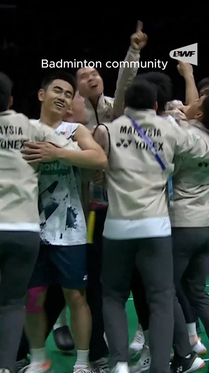 The #badminton community when it’s finally Friday 😆🙌 #TGIF