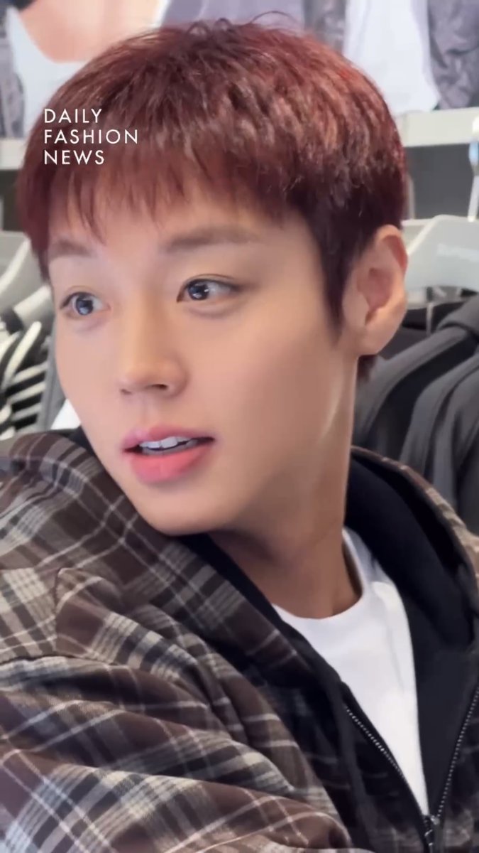 데페뉴 인스타그램 #박지훈 #PARKJIHOON 세상에서제일잘생긴도토리야🌰
