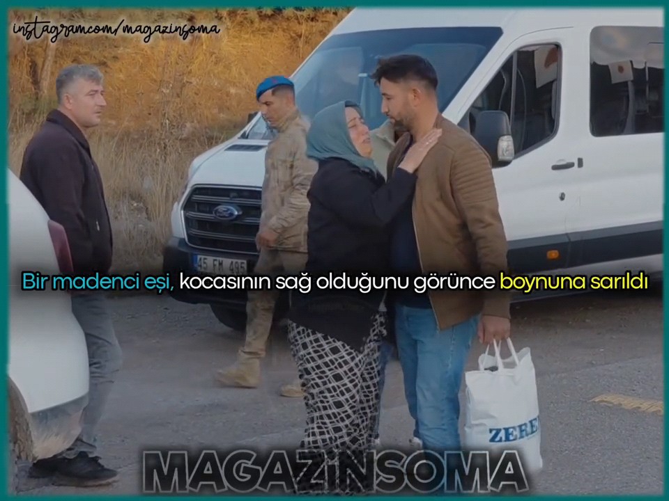 Manisa’nın Soma ilçesinde bir maden ocağında göçük meydana geldi. 7 kişi göçük altında kalırken, göçükten sağ çıkan eşine koşarak sarılan kadın böyle görüntülendi: