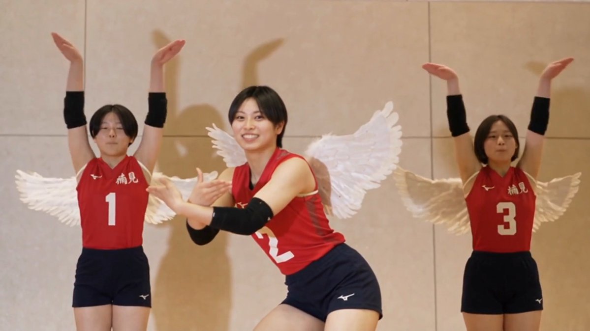 文化祭でバレーボール部が披露した余興は、懐かしのCMのアレだった ──────────────── Pollo AI 日本公式 のSeedance 2.5にて制作
