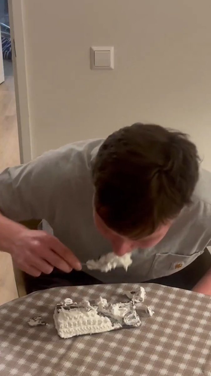 Fastest time to eat a Viennetta® 🍦 1 min 15.30 seconds by Rory Finlay 🇮🇪