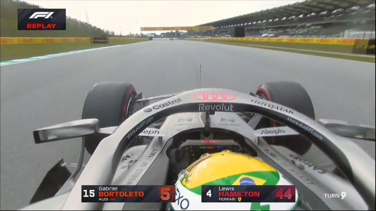 Not for the first time in recent races Lewis Hamilton gets in the way of another driver, this time it's Audi's Gabriel Bortoleto ❌