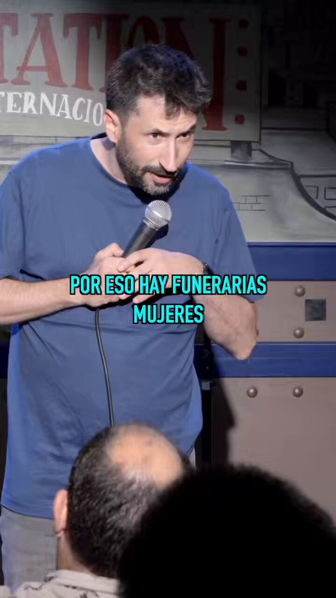 Una mujer me ladra durante el show: