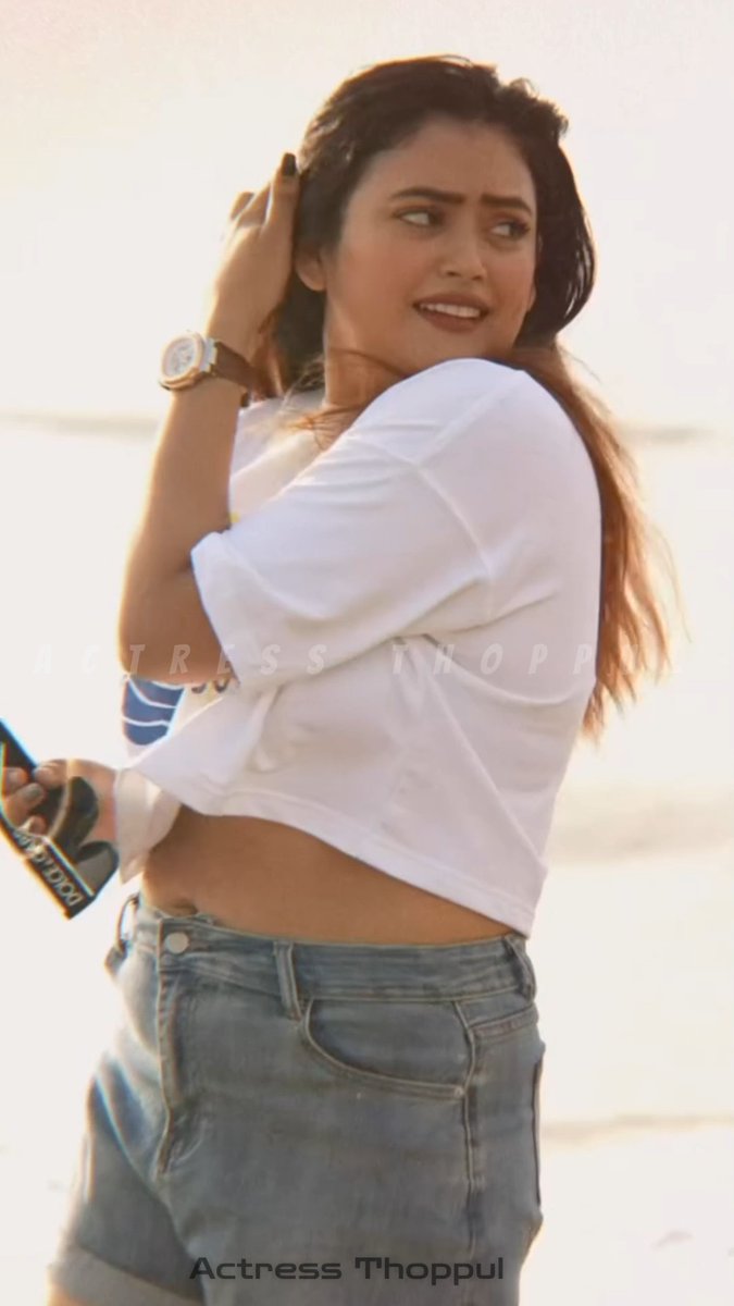 Farina Azad 😻🤤🍩 Chubby Donut Show #FarinaAzad #BiggBossTamil10