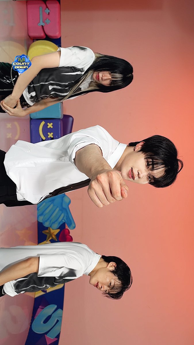 [#MCOUNTDOWN X #SDF] #WackaWakChallenge🔥 by MC 박건욱 X 바다, 백구영 #엠카운트다운 #박건욱 #ZEROBASEONE
