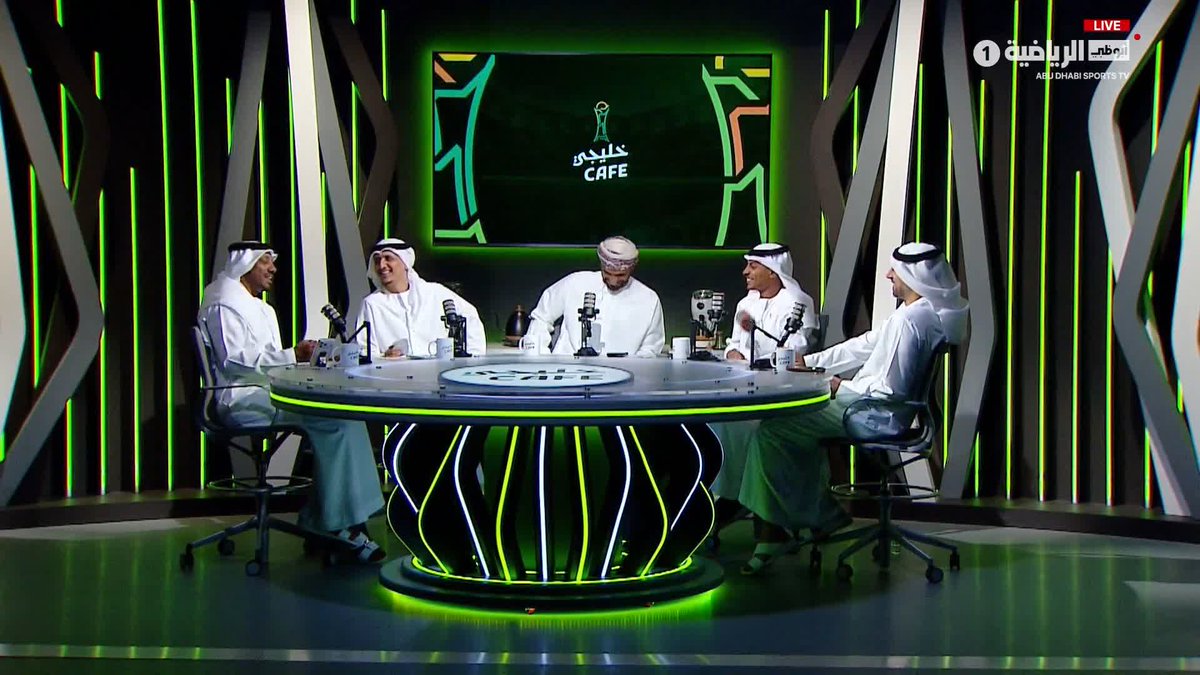 فيصل خليل:“كنت أبا أصيدك…” علي الحبسي: “أنت ما متعود على الضغوطات” فيصل خليل وعلي الحبسي يسترجعان ذكريات مواجهتهما في كأس الخليج ⚽️🎞️ #خليجي_CAFE | #أبوظبي_الرياضية 1️⃣ | #خليجي27
