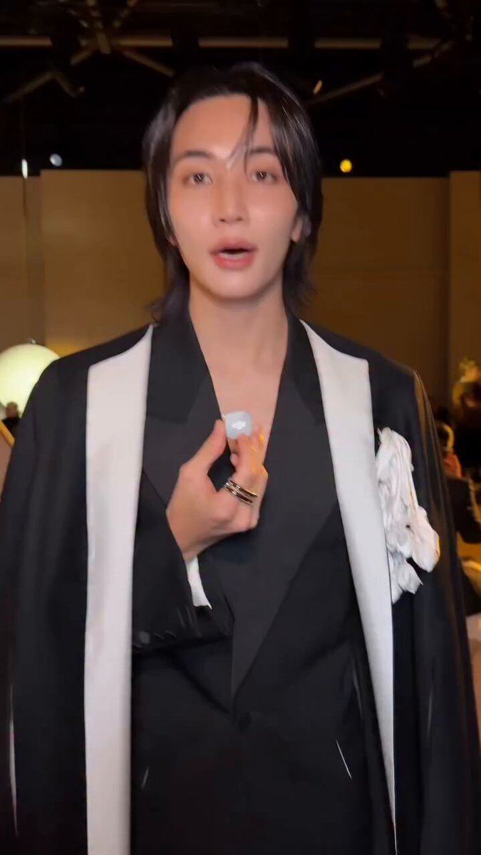 JEONGHAN AT GIVENCHY PFW 🖤 #JEONGHANxGIVENCHY #GivenchySS27 #ParisFashionWeek 세븐틴(SEVENTEEN) Givenchy