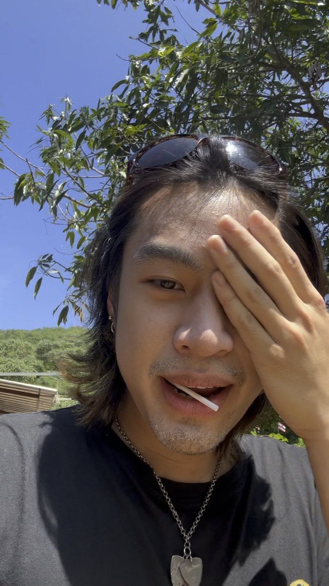ตามนั้นพี่ว่าไงผมว่างั้น