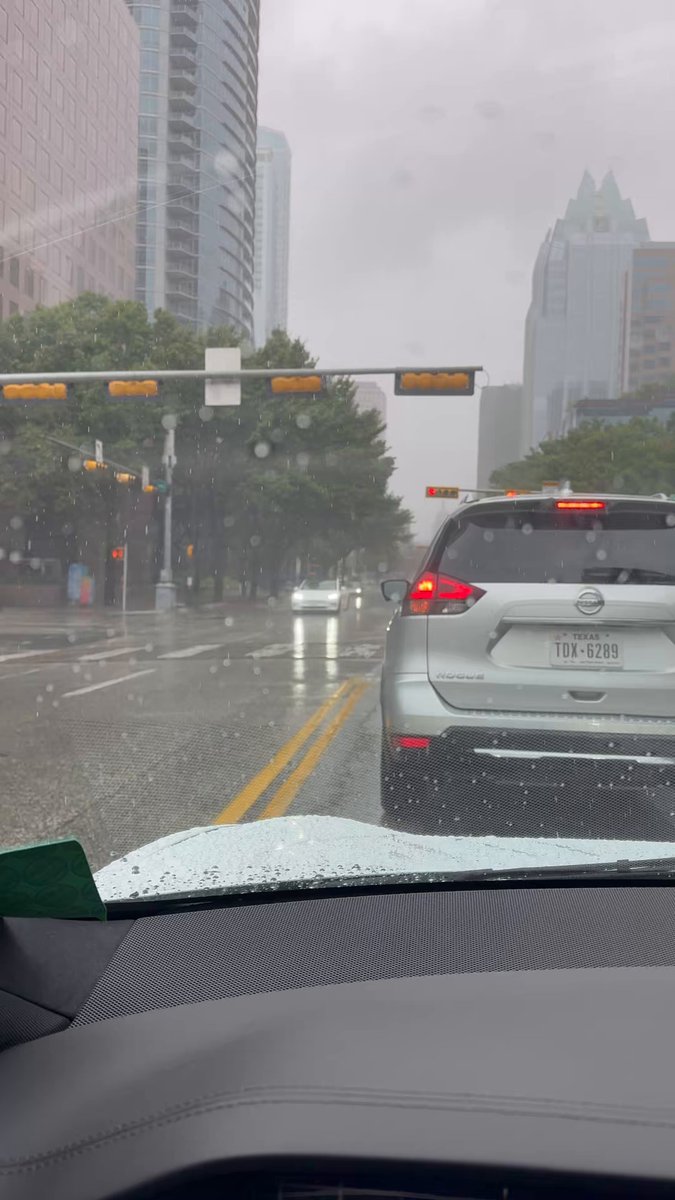 Austin Texas heavy rains… Tesla Cybercab: “hold my beer”
