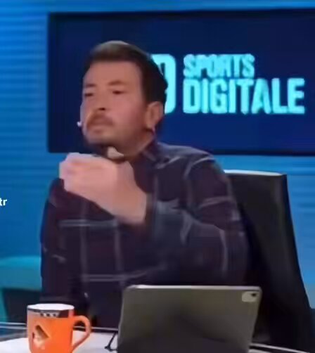 Arşiv. Yıllar önce Ersin Düzen 🗣️ Mehmet Büyükekşi, federasyon koltuğuna en çok kimin desteğiyle oturdu? Yağız Sabuncuoğlu: Fenerbahçe. Serhat Akın: Ali Koç. Galatasaray hem Büyükekşi hem İbrahim Hacıosmanoğlu için istifa dedi, Yasin Kol’u maçlarında istemedi.