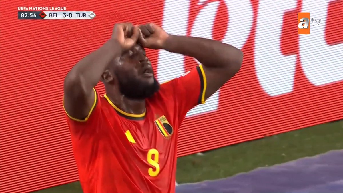 Lukaku’nun hızlı hücum sonrası vuruşu direğin dibinden dışarıya çıktı. #BizimÇocuklar | #NationsLeague | #UNL | #BELTUR