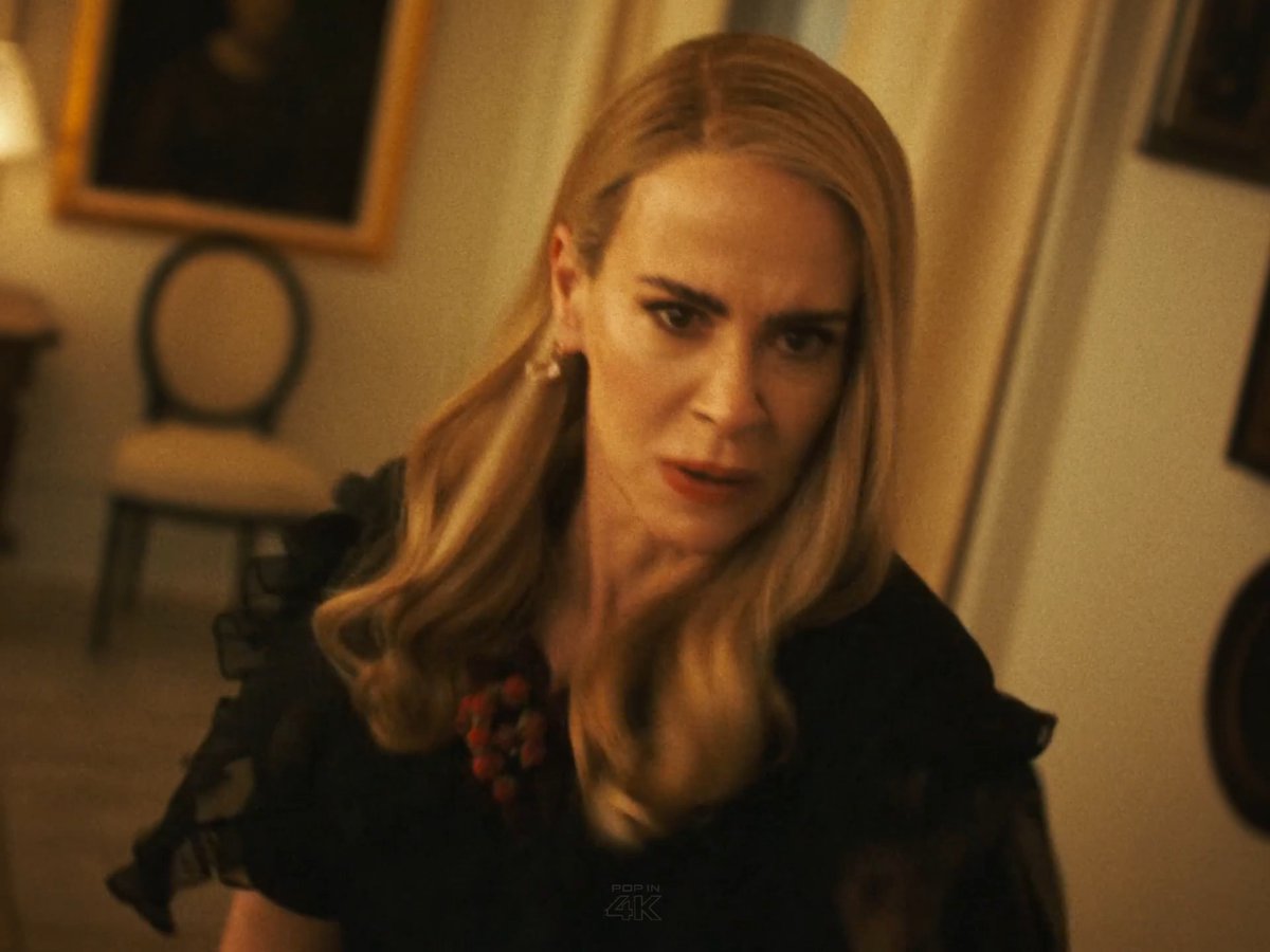 the way cordelia turned into fiona here for a moment i was so gagged #AHS13