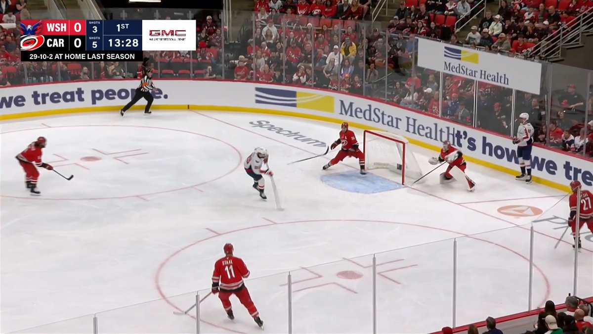 They don't ask how, they ask how many! Alex Tuch has his first goal with the Washington Capitals! 👏