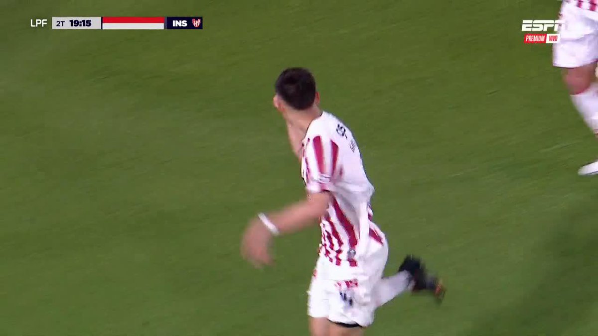 ¡MÁS O MENOS, MUÑEQUITO! Matías Gallardo recuperó en la mitad de la cancha luego de un resbalón de Pérez Curci, trasladó y la colocó al ángulo, para el 3-1 de Instituto ante Independiente. 📺 ESPN Premium | Suscribite al Pack Fútbol en