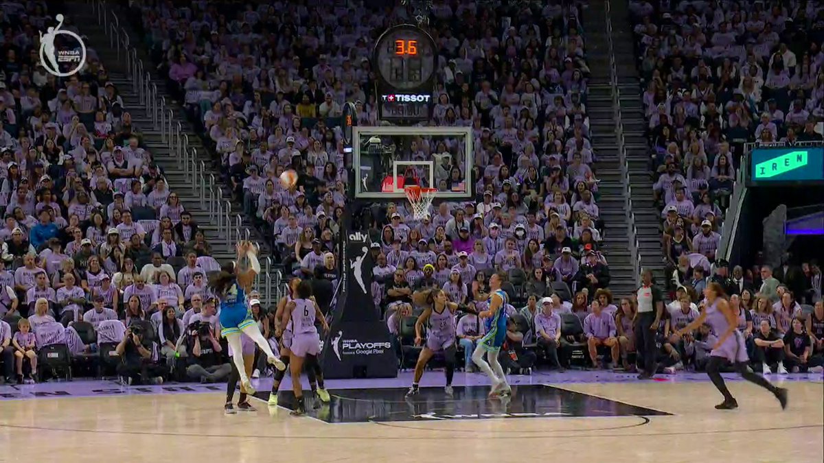 Arike Ogunbowale beats the clock AGAIN 🤯 Catch the second half of Wings-Valkyries Game 3 on ESPN2 and the ESPN App 🍿
