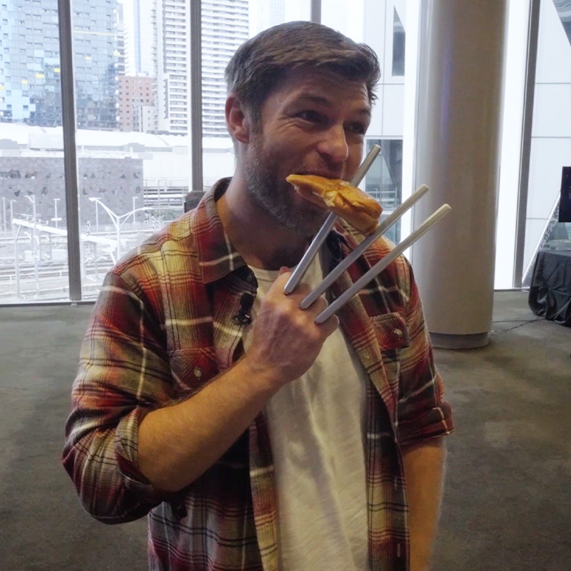 When you're Wolverine but it's lunchtime 🍔