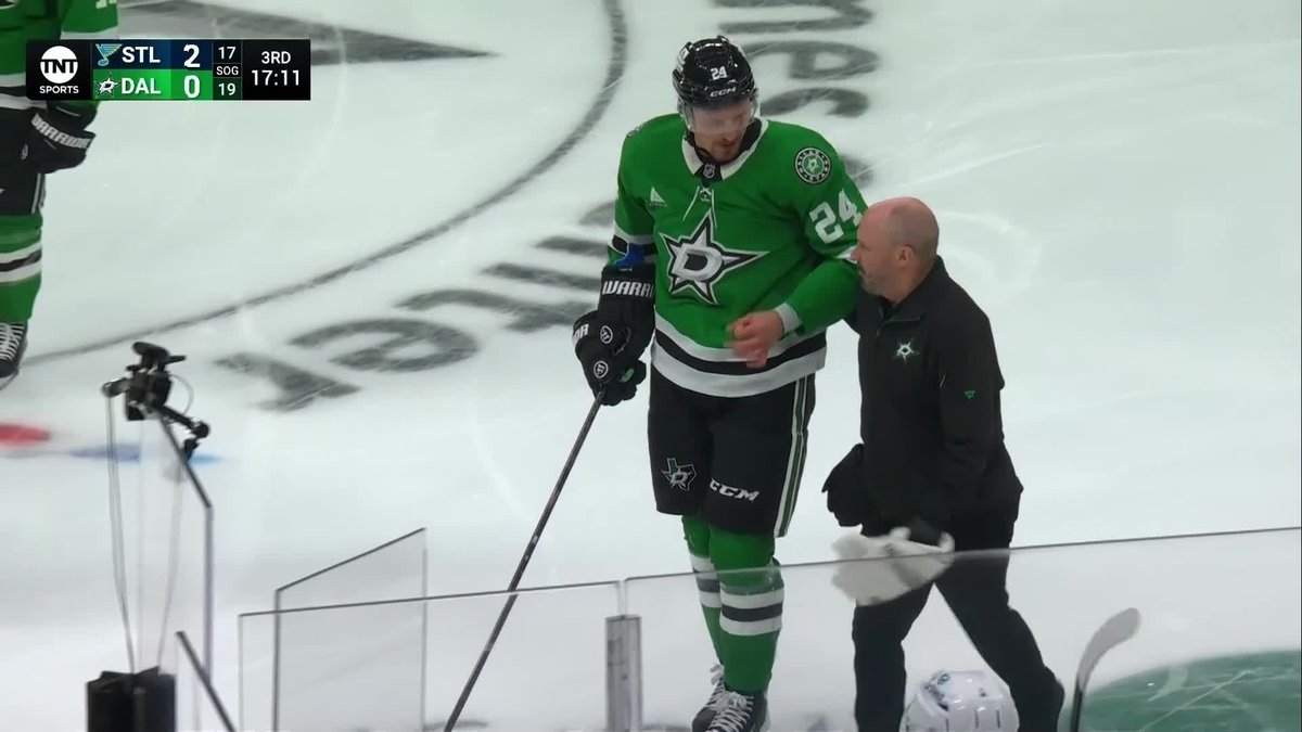 Brandon Carlo was assessed a five-minute major for this hit on Roope Hintz 😬 (via TNT Sports)