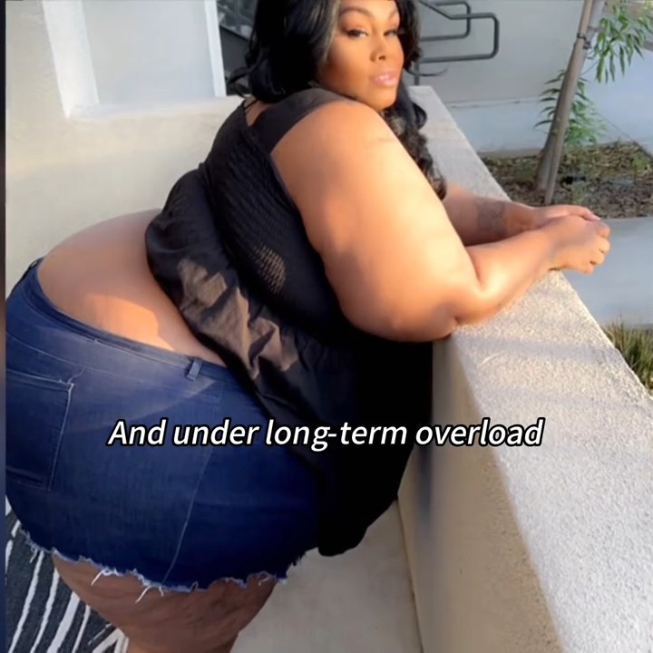 Beautiful Jesse is really trying her best to lose weight so she can be there for her daughter. ❤️ She believes swimming regularly might be the way forward, and honestly, I think she’s doing well. Every effort counts, and I hope she keeps going. 🏊🏽♀️❤️