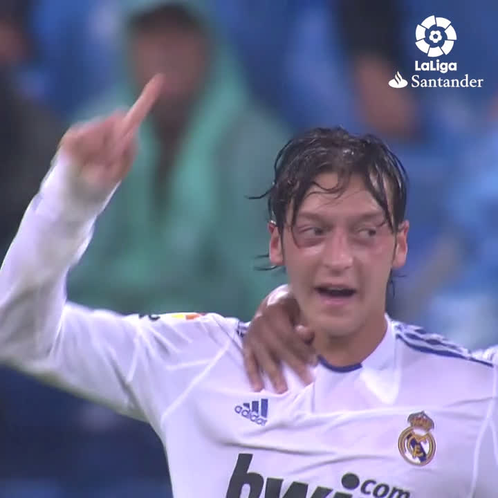 ⚪️✨ 16 years ago today, Mesut Özil scored his first ever goal for Real Madrid! 😎✅